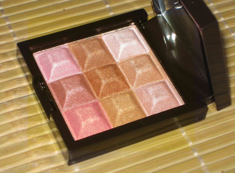 Avon Mark Touch & Glow Shimmer Cream Cubes