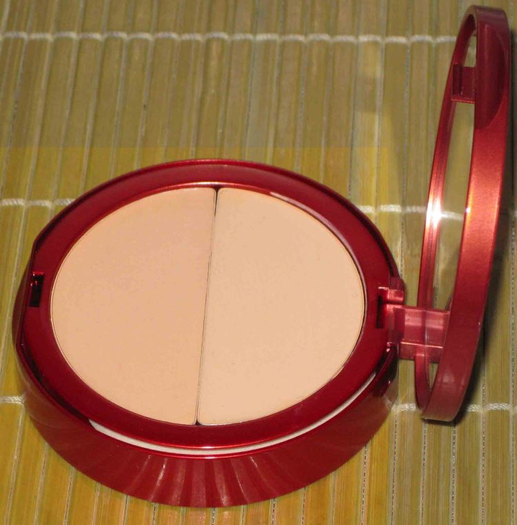 One (1) Redpoint Age Minimizer Dual Foundation - LIGHT (Swatched)